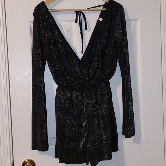 XHILARATION Shimmer Romper - Picture 5 of 9